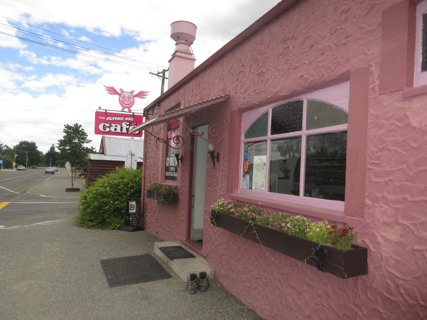 The Flying Pig Café